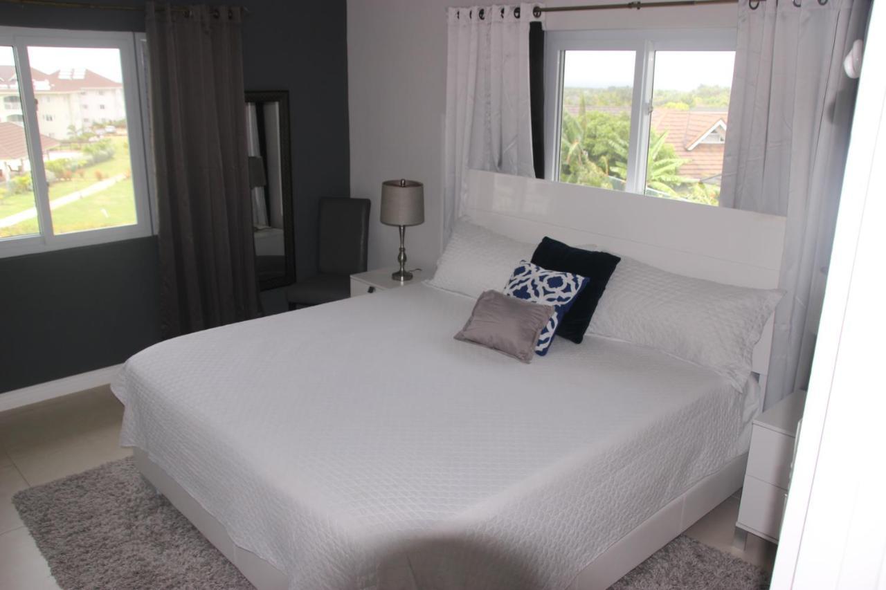 Cozy Getaway Aparthotel Priory Kültér fotó